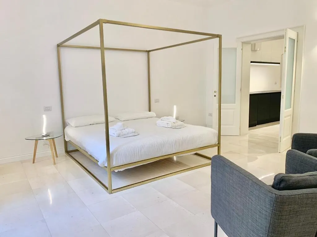 Federiciano White House - Bari Center Apartment
